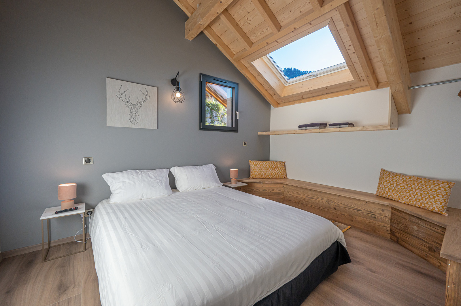 Grand chalet Luxueux, Maison, T4, avec vues exterieures