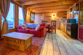 Petit chalet, avec vues extérieures