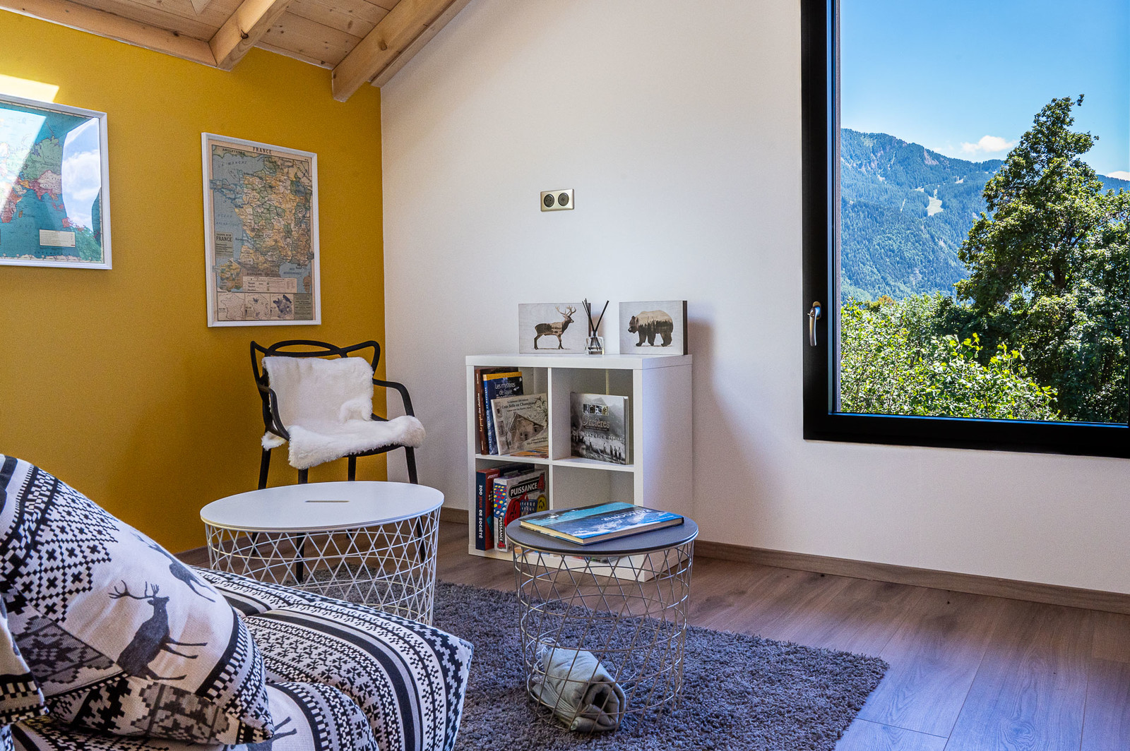 Grand chalet Luxueux, Maison, T4, avec vues exterieures